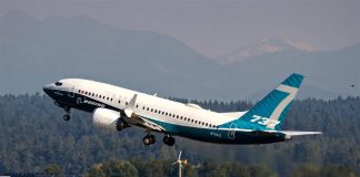 Boeing Narrows Q1 Loss, Boosts Jet Output, Hits $19.5B Sales