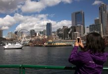 U.S. Tourism Faces Sharp Decline Amid Canadian Boycott