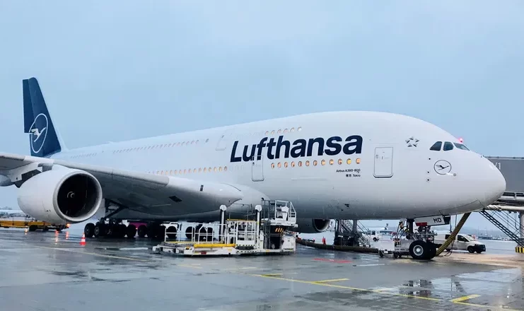 Fuel Shock Forces Lufthansa to Ground Aircraft Amid Escalating Cost Pressures